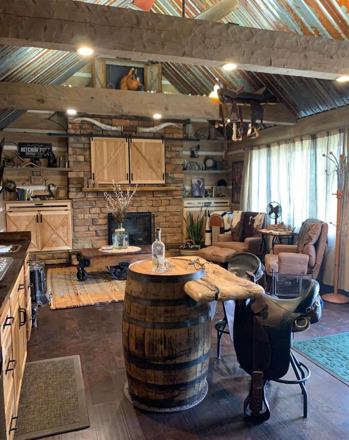Fox Pass Cabins Bed and Breakfast Χοτ Σπρινγκς Εξωτερικό φωτογραφία