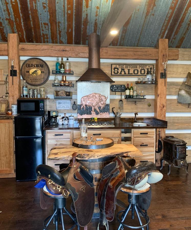 Fox Pass Cabins Bed and Breakfast Χοτ Σπρινγκς Εξωτερικό φωτογραφία