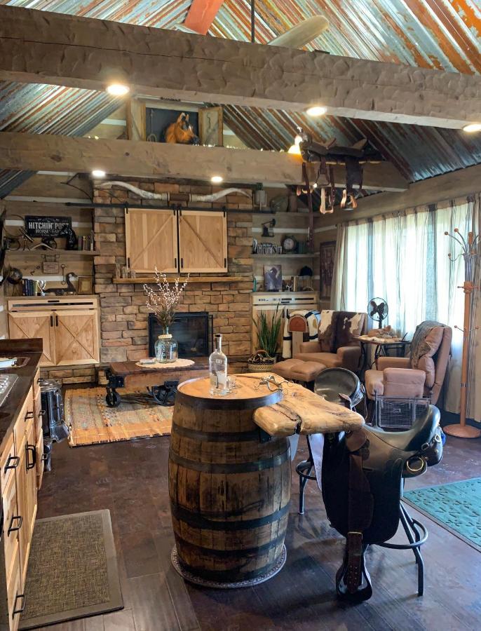 Fox Pass Cabins Bed and Breakfast Χοτ Σπρινγκς Εξωτερικό φωτογραφία