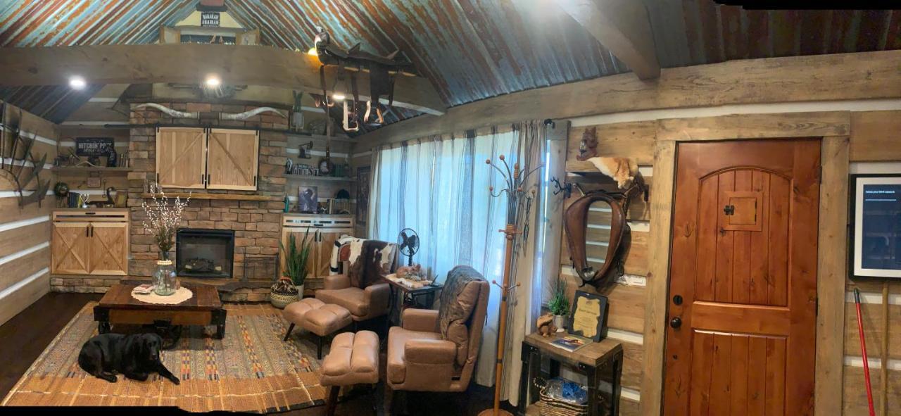 Fox Pass Cabins Bed and Breakfast Χοτ Σπρινγκς Εξωτερικό φωτογραφία