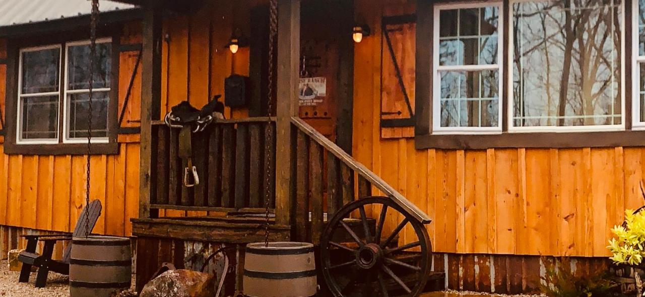 Fox Pass Cabins Bed and Breakfast Χοτ Σπρινγκς Εξωτερικό φωτογραφία