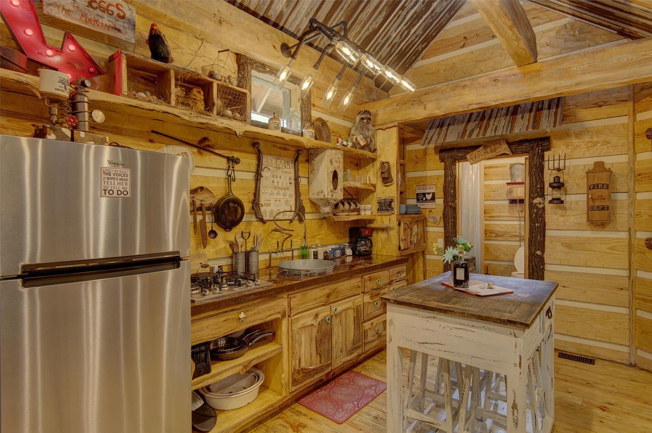 Fox Pass Cabins Bed and Breakfast Χοτ Σπρινγκς Εξωτερικό φωτογραφία