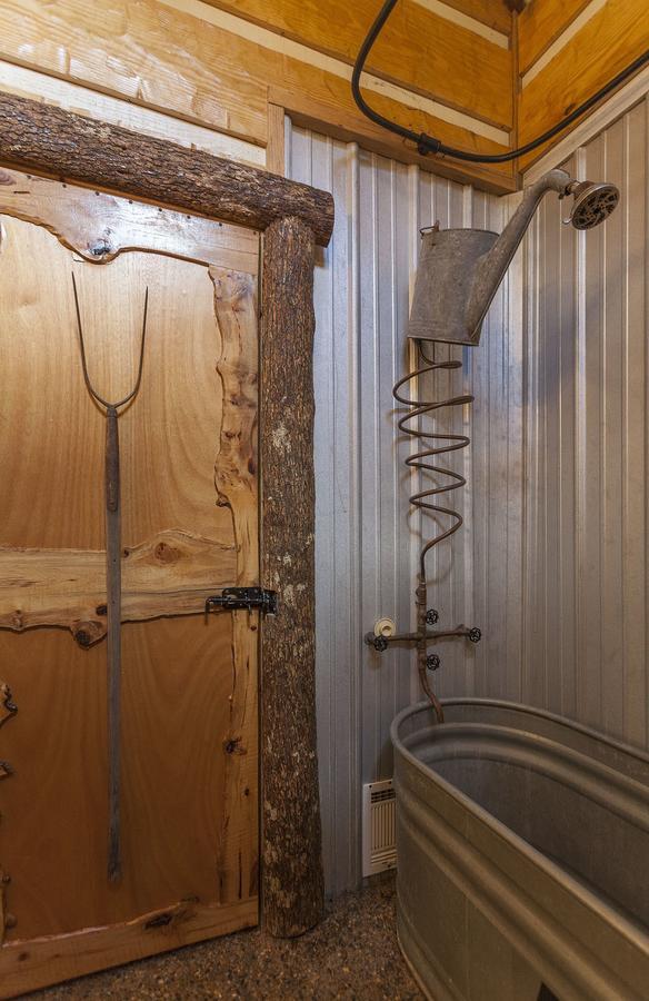 Fox Pass Cabins Bed and Breakfast Χοτ Σπρινγκς Εξωτερικό φωτογραφία