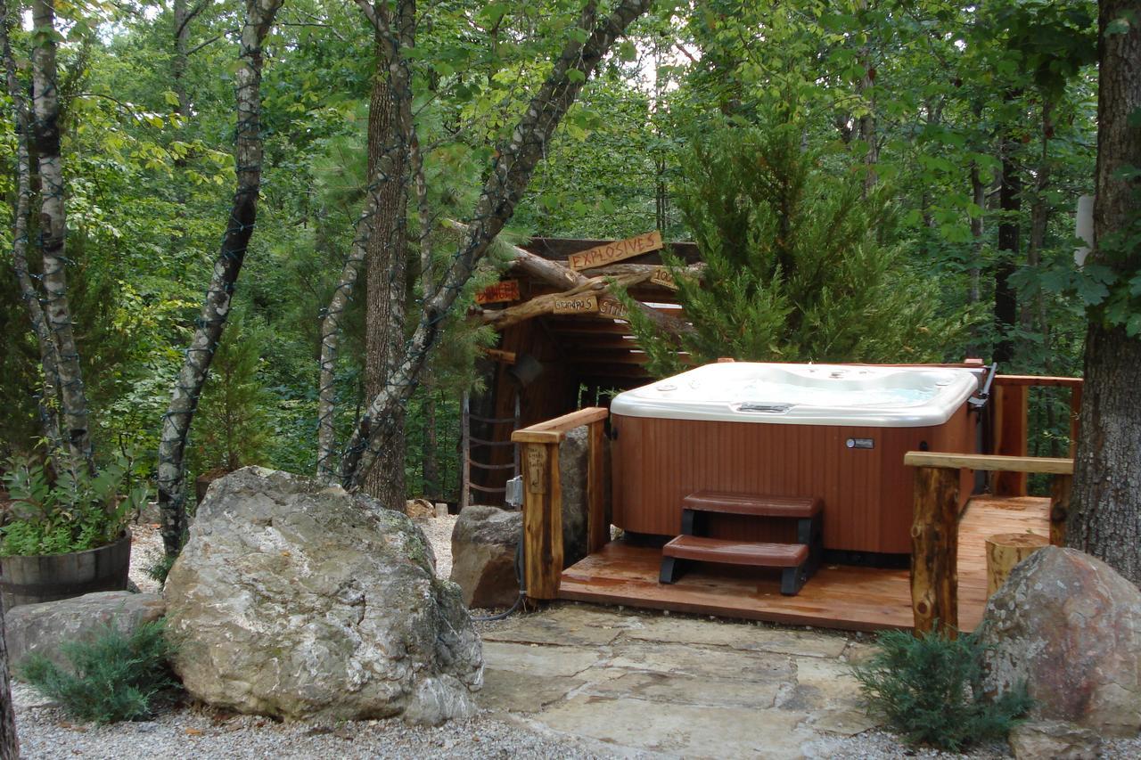 Fox Pass Cabins Bed and Breakfast Χοτ Σπρινγκς Εξωτερικό φωτογραφία
