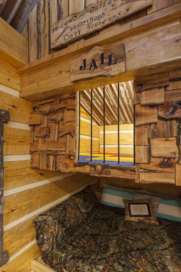 Fox Pass Cabins Bed and Breakfast Χοτ Σπρινγκς Εξωτερικό φωτογραφία
