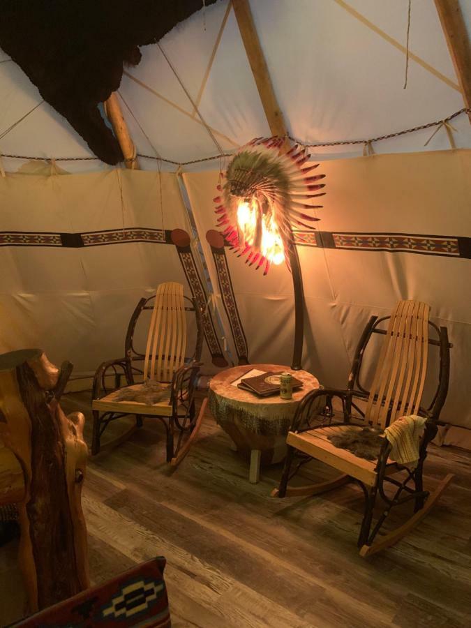 Fox Pass Cabins Bed and Breakfast Χοτ Σπρινγκς Εξωτερικό φωτογραφία